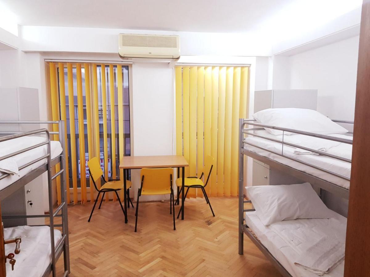 Sleep Inn Hostel Букурещ Екстериор снимка