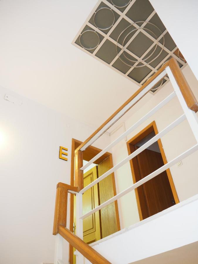 Sleep Inn Hostel Букурещ Екстериор снимка